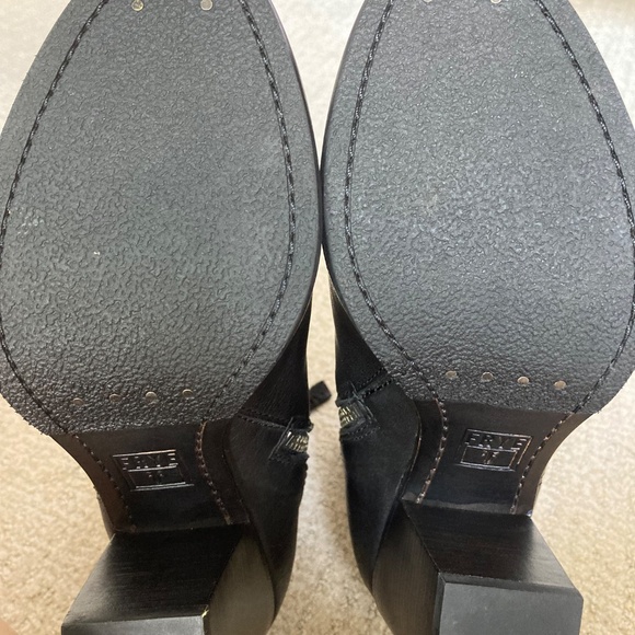 New FRYE Patty Artisan Zip Black Leather Ankle Boot 7.5M - Picture 5 of 7